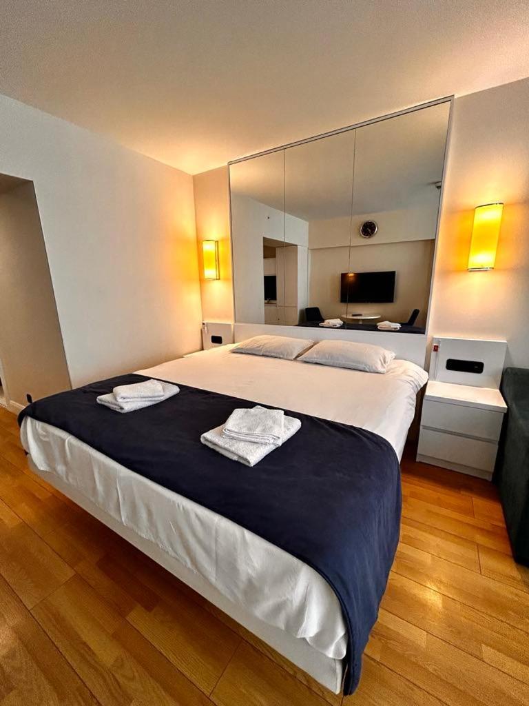 Apartment Twin Towers David Батуми Экстерьер фото