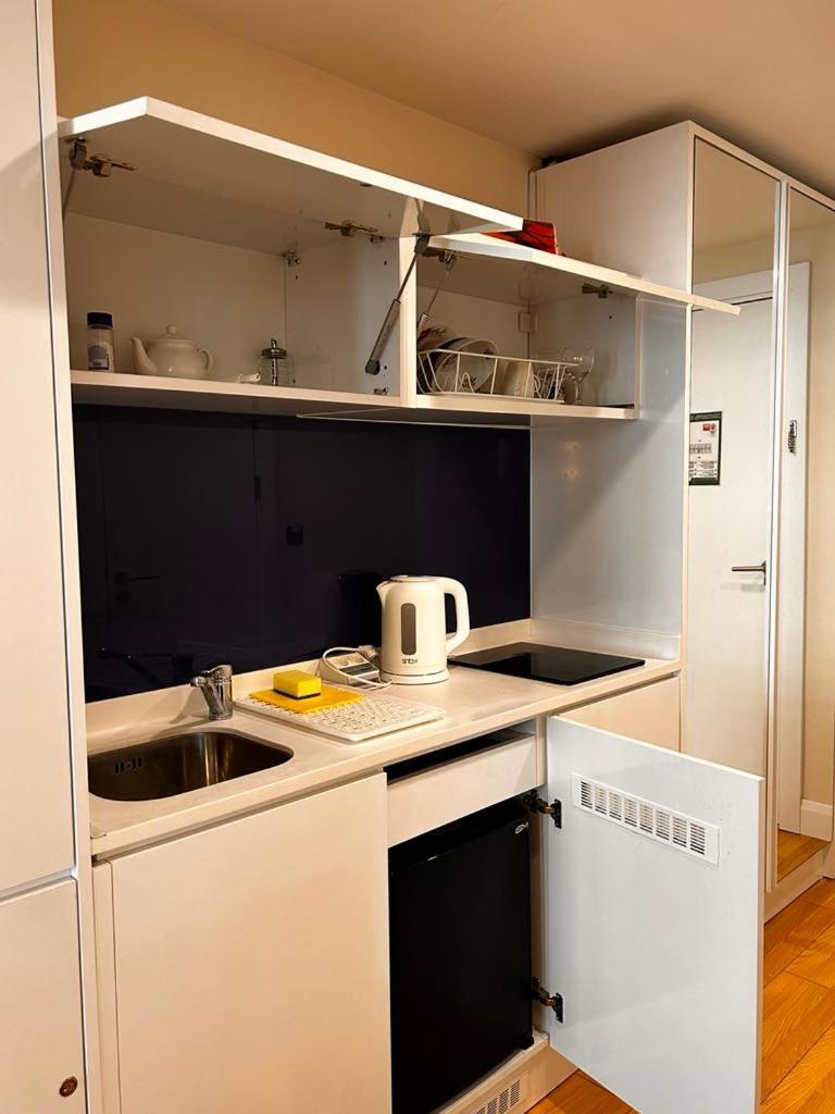 Apartment Twin Towers David Батуми Экстерьер фото