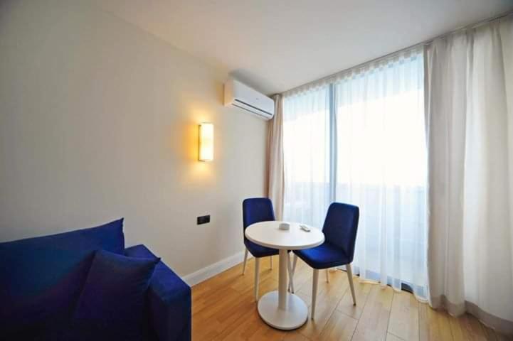 Apartment Twin Towers David Батуми Экстерьер фото